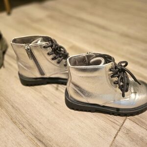 Gap silver boots